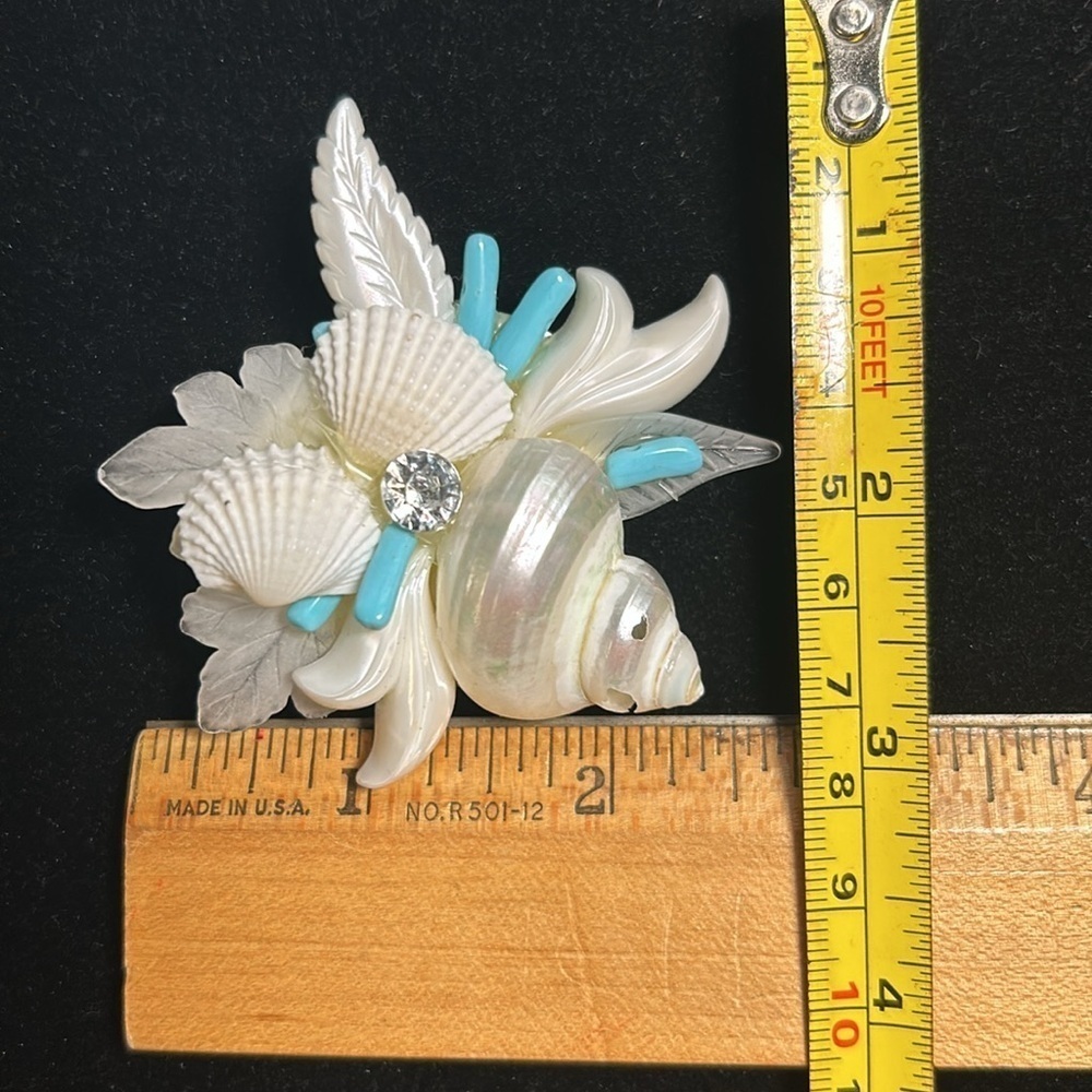 πSea Shell Broochπ - Picture 9 of 9